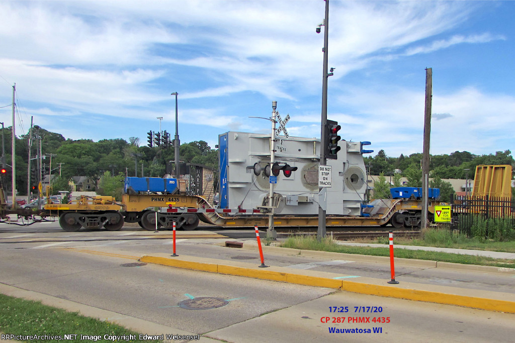 Dimensional load - P&H/Komatsu mining shovel base aboard PHMX 4435